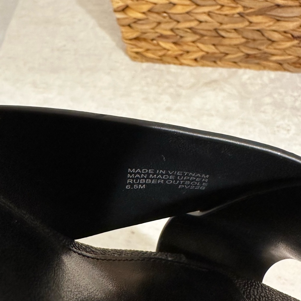 Michael Kors Crisscross Slide Sandal Black Logo Heel Size 6.5 - Picture 8 of 9